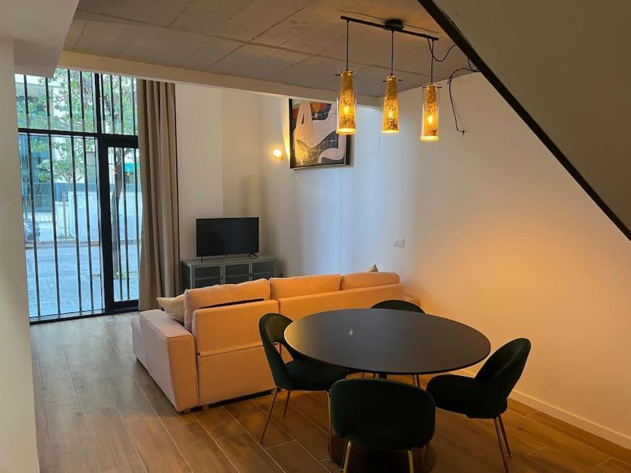 Alameda Velvet Ciudad Ciencias - Housevanlive Valencia Bagian luar foto